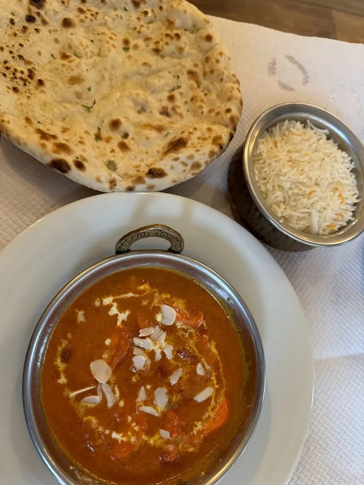 Poulet Tonka Masala Daal Palak